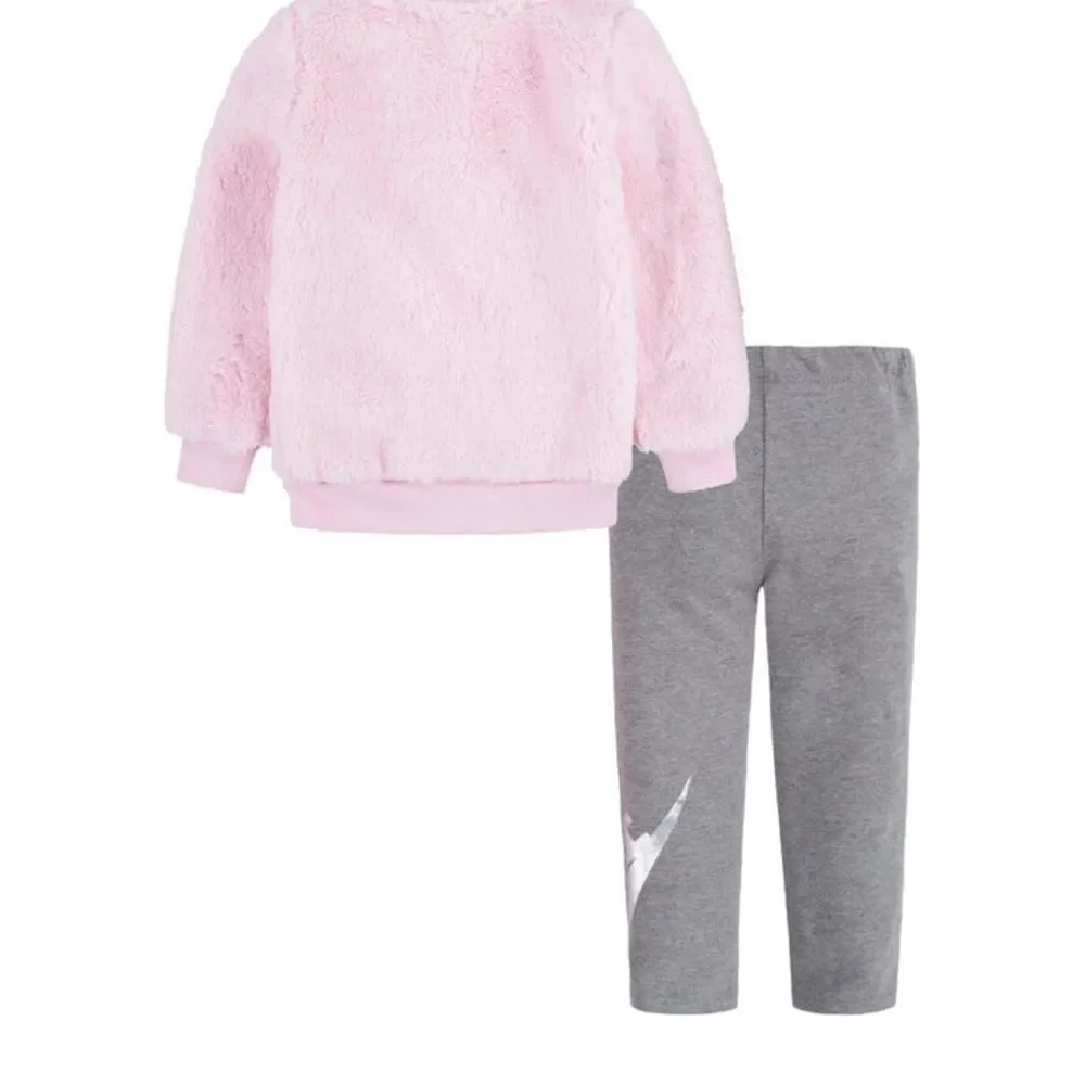 Nike this piece